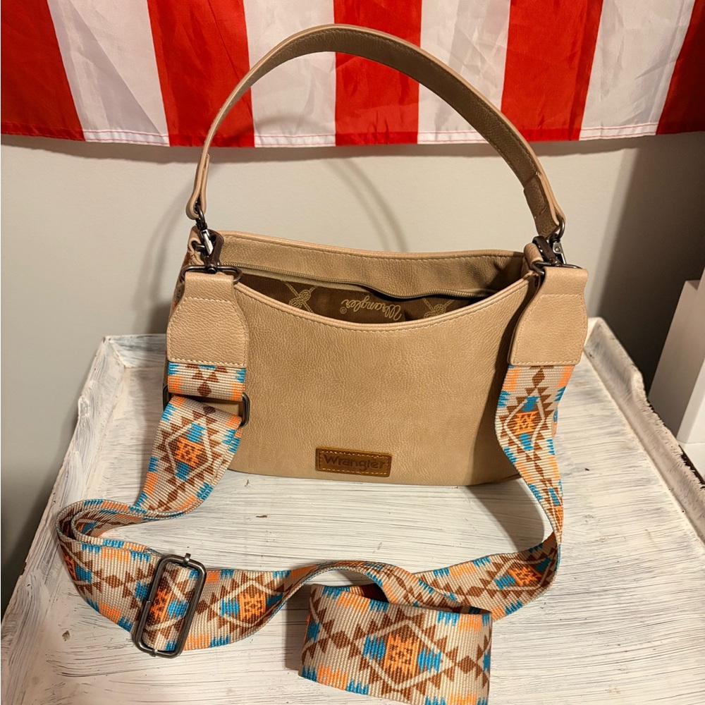 Wrangler Beige Shoulder Bag with Geometric Strap